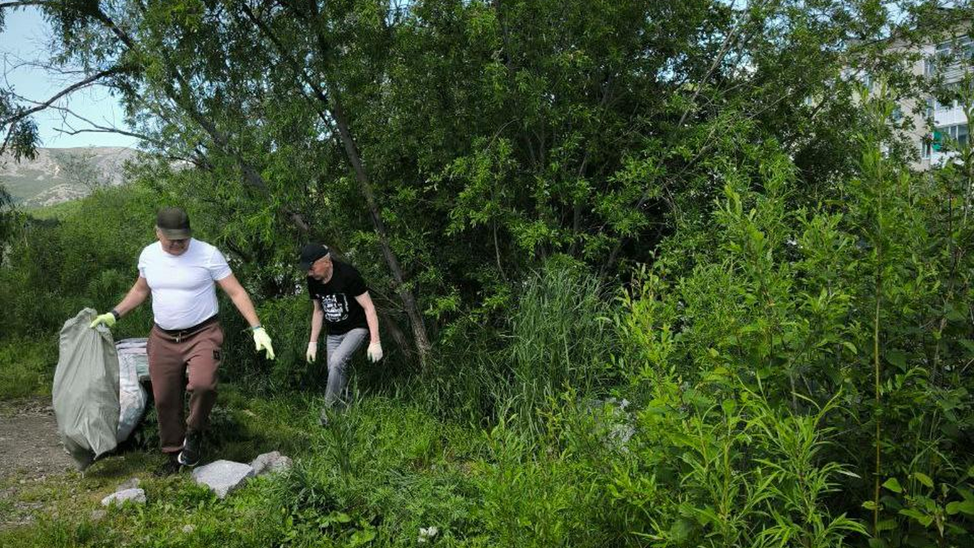 Сотрудники МТЭЦ поддержали экологический марафон Магаданэнерго 